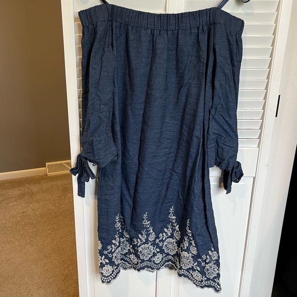 Jessica Howard Dark Denim Off-the-Shoulder Dress w/ White Embroidery - Picture 7 of 9